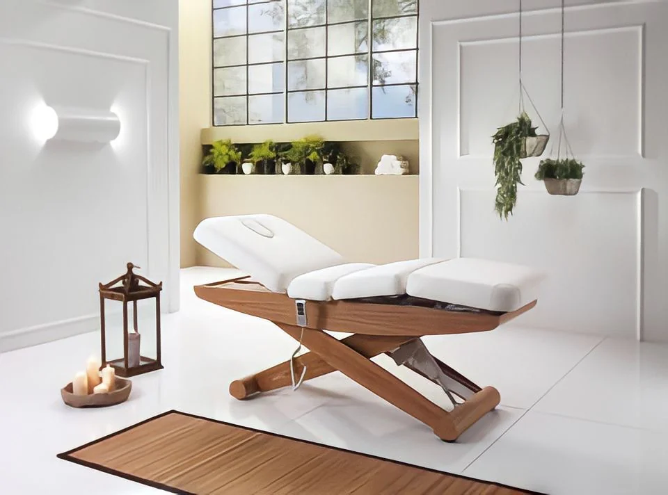 Massageraum mit Massageliege